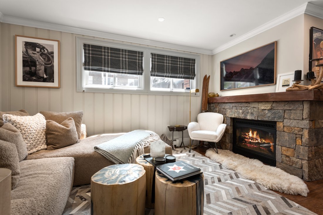 Condo in Aspen, Colorado, United States 2 - 16820171