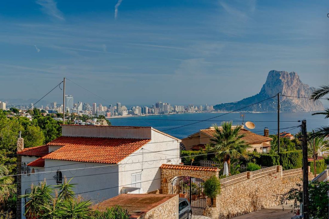 House in Calp / Calpe, Valencian Community, Spain 2 - 16819972