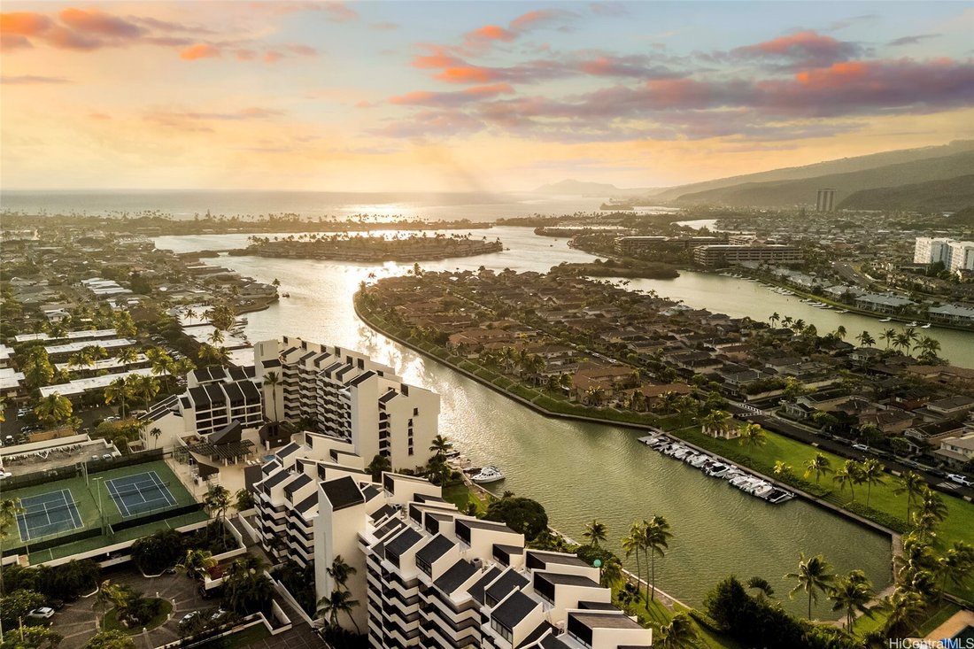 Condo in Honolulu, Hawaii, United States 2 - 16821652