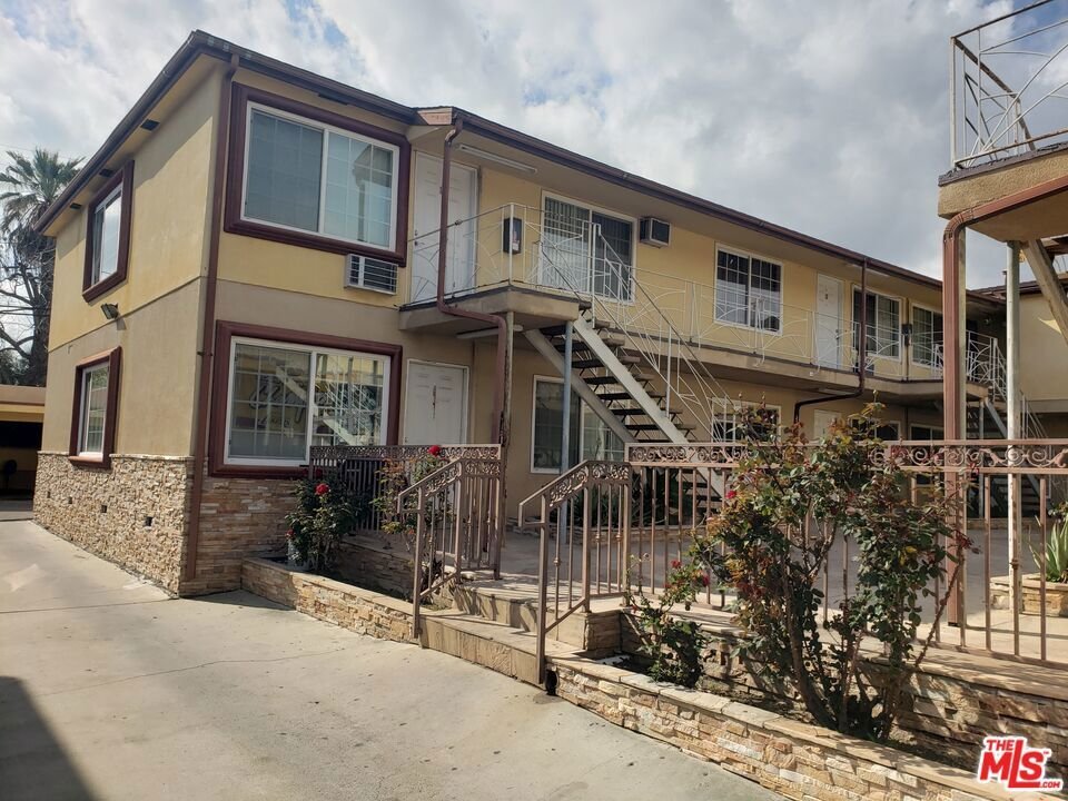 Los Angeles, California, United States 4 - 16823441