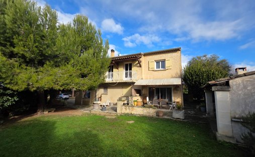 House in Oppède, Provence-Alpes-Côte d'Azur, France 1