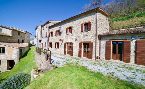 Casa de Campo en Novafeltria, Emilia-Romaña, Italia 1