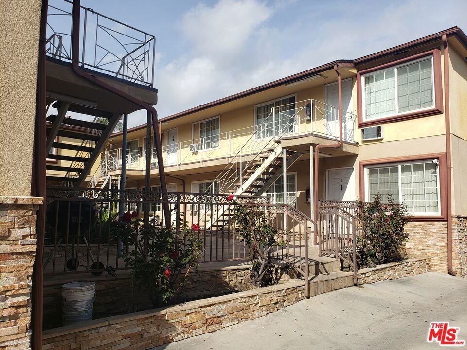 Los Angeles, California, United States 5 - 16823441