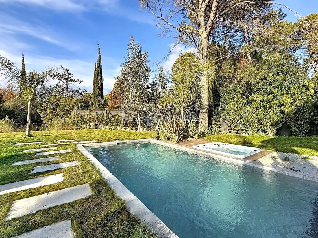 Villa in Valbonne, Provence-Alpes-Côte d'Azur, France 3 - 16820853