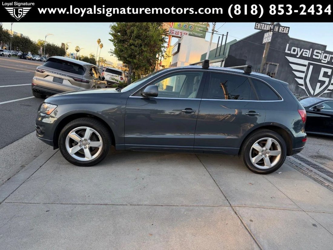 Suv in Van Nuys, CA, United States 4 - 16822255