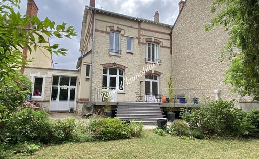 Back On The Marcket 120km From Paris Fairy Tale Castle Built From The 15th To The 20th Century