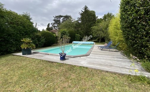 Back On The Marcket 120km From Paris Fairy Tale Castle Built From The 15th To The 20th Century