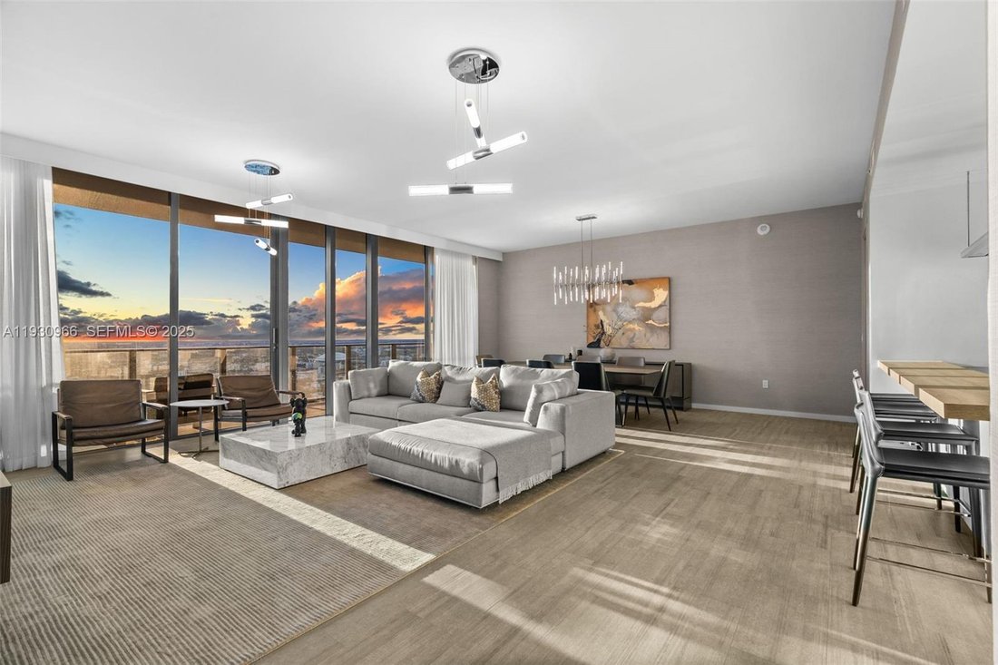 Condo in Miami, Florida, United States 5 - 16821481