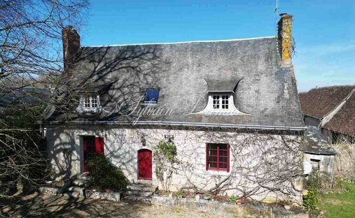 A Carefully Restored 15th Century Fortified Manor House, With A Swimming Pool And 3 Hectare