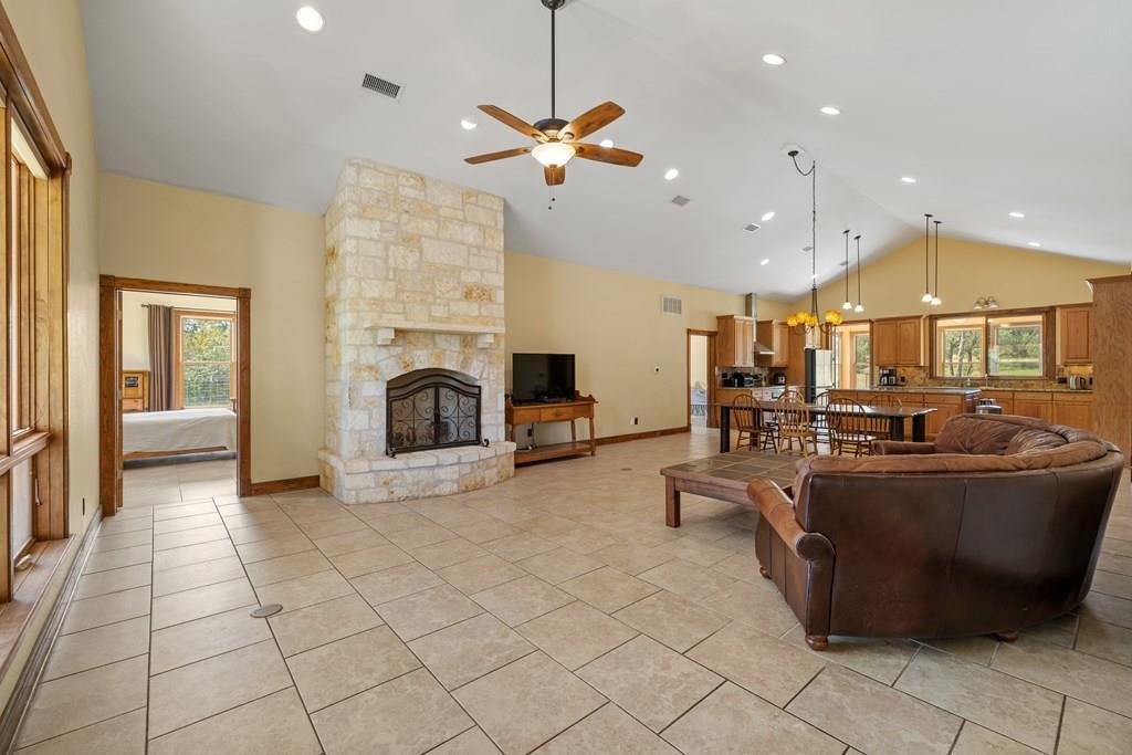 House in Doss, Texas, United States 3 - 16821512