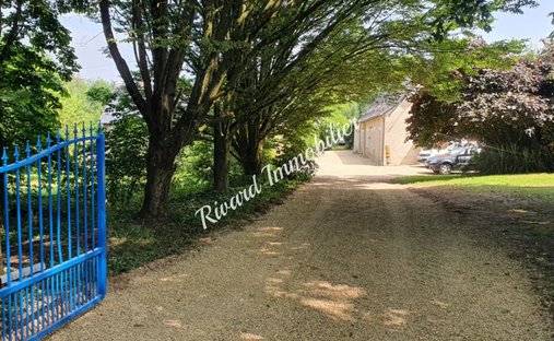 Beautiful 19th C. Chateau On The Banks Of The Loire River, 25 Minutes From Angers.