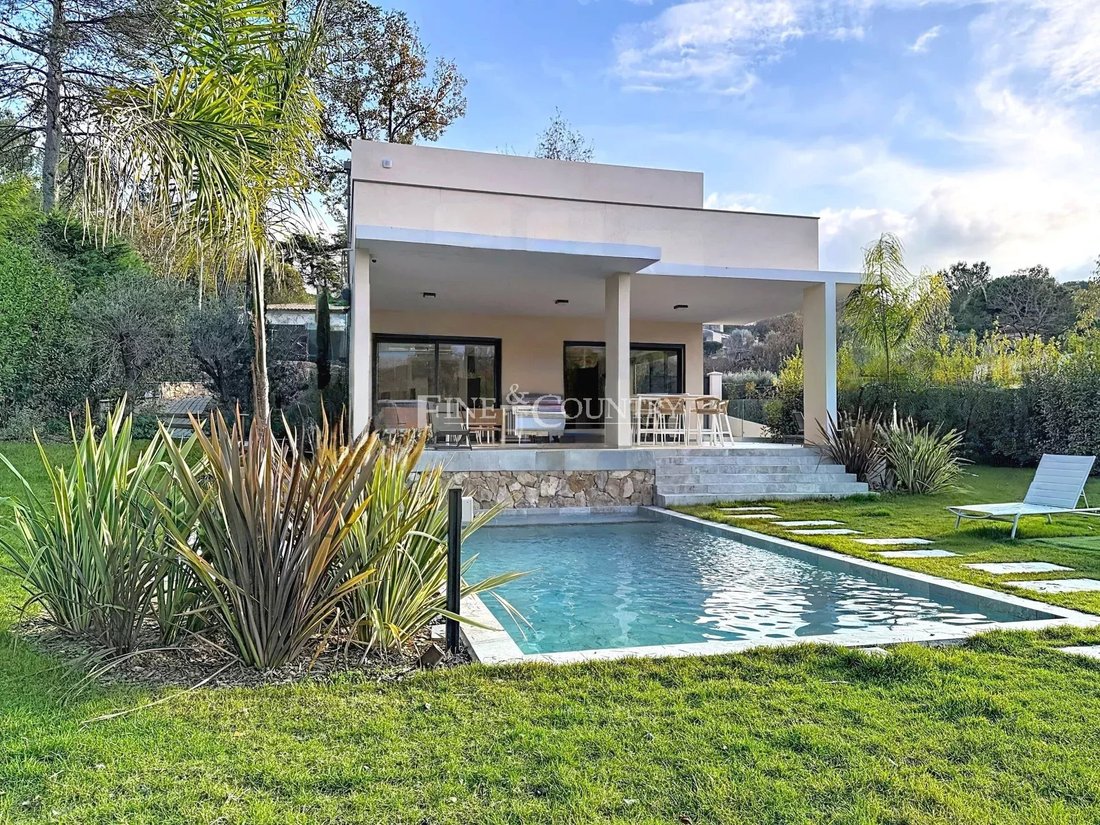 Villa in Valbonne, Provence-Alpes-Côte d'Azur, France 1 - 16820853