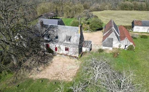 A Carefully Restored 15th Century Fortified Manor House, With A Swimming Pool And 3 Hectare