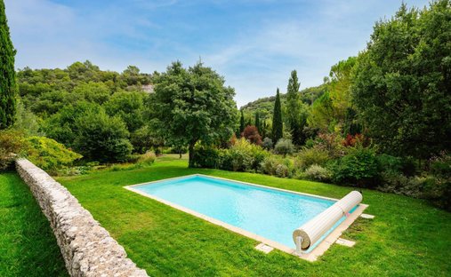 Castle for Sale in Carpentras, Provence-Alpes-Côte d'Azur, France