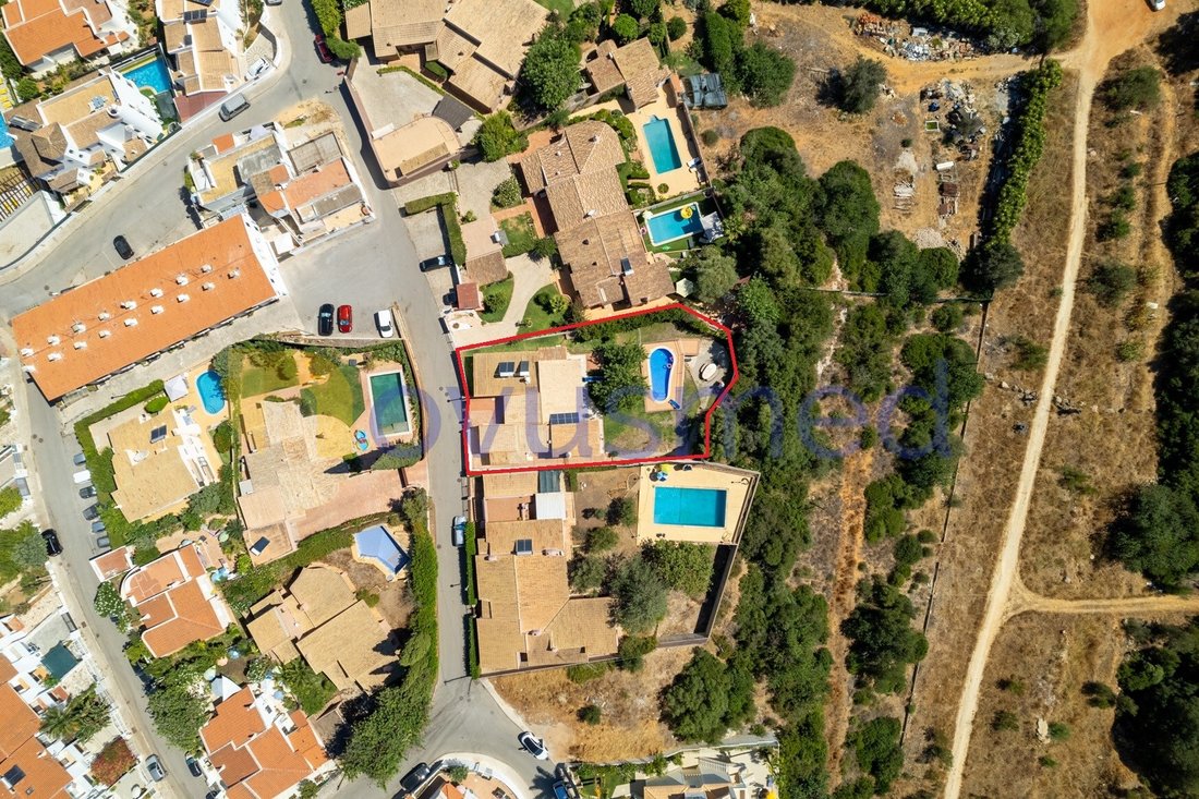 House in Olhos de Agua, Algarve, Portugal 1 - 16819439