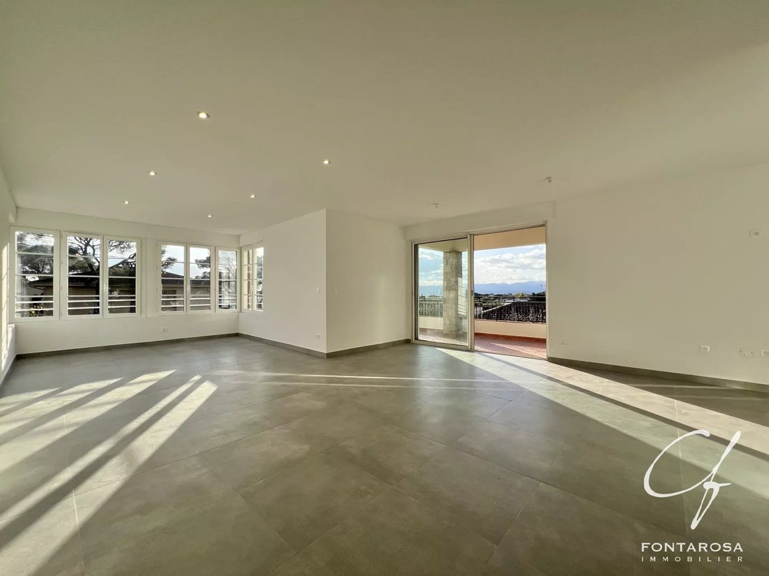 Apartment in Plateau Notre Dame Nord, Saint-Raphaël, France 1 - 16820974