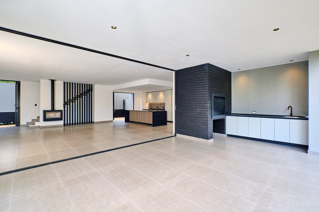 Country House in Strathavon, Chislehurston, Gauteng 5 - 16820460