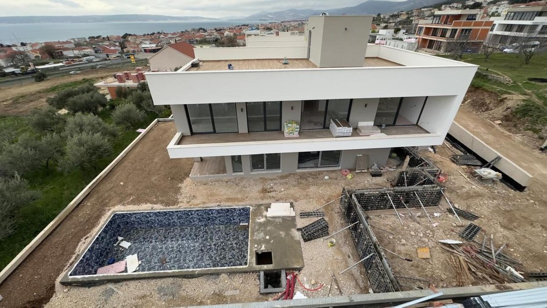 Villa in Kastel Sucurac, Split-Dalmatia County, Croatia 5 - 16821710