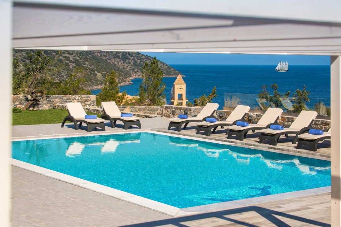 Villa in Community of Agios Nikolaos, Agios Nikolaos, Greece 3 - 16822685