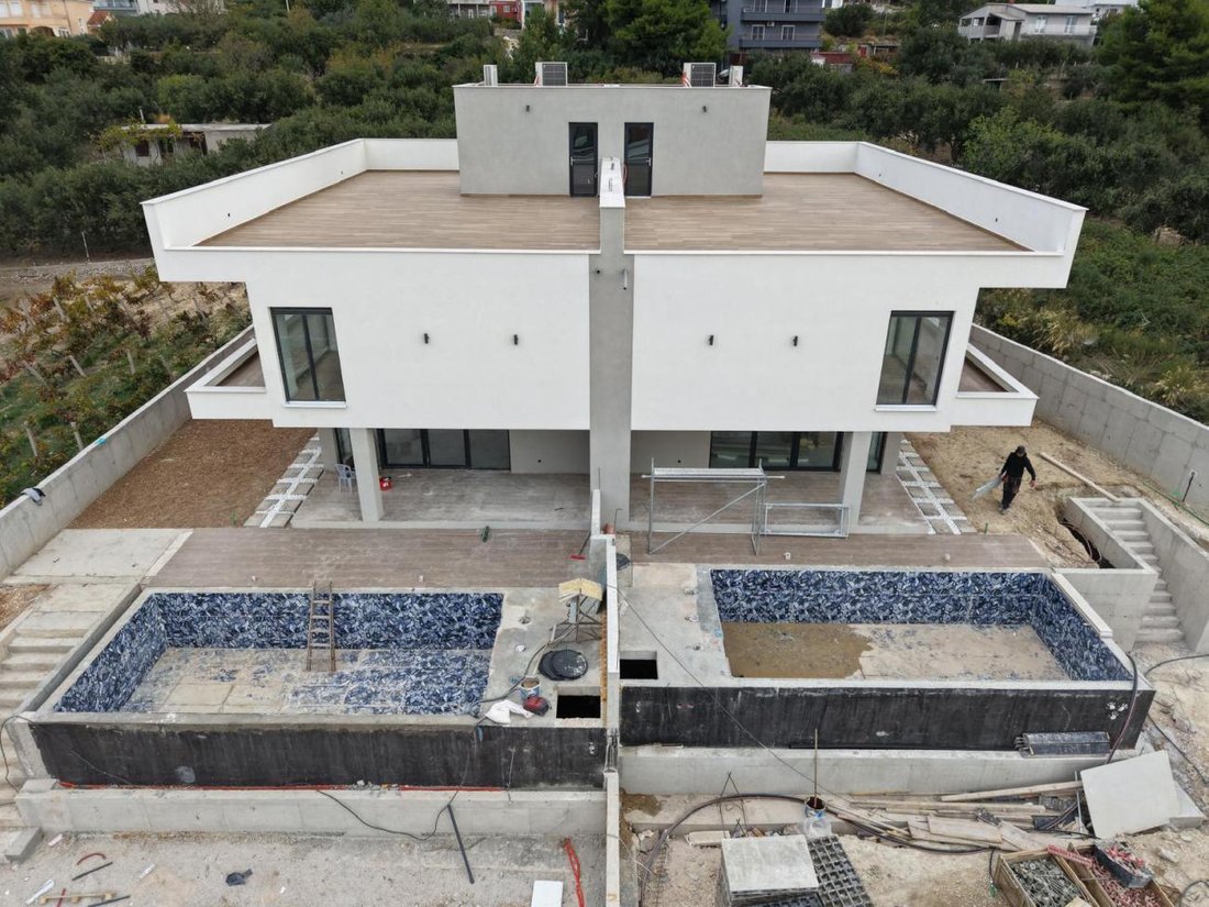 Villa in Kastel Sucurac, Split-Dalmatia County, Croatia 4 - 16821710