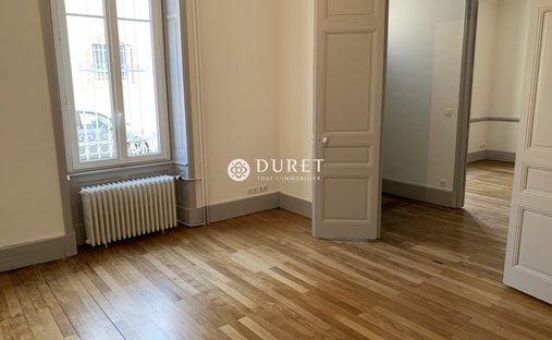 19th C. Chateau In The Vendée Suitable For Tourist Use