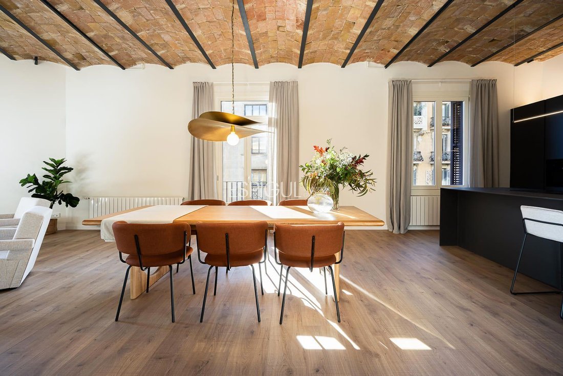 Apartment in Eixample, Barcelona, Spain 2 - 16819647