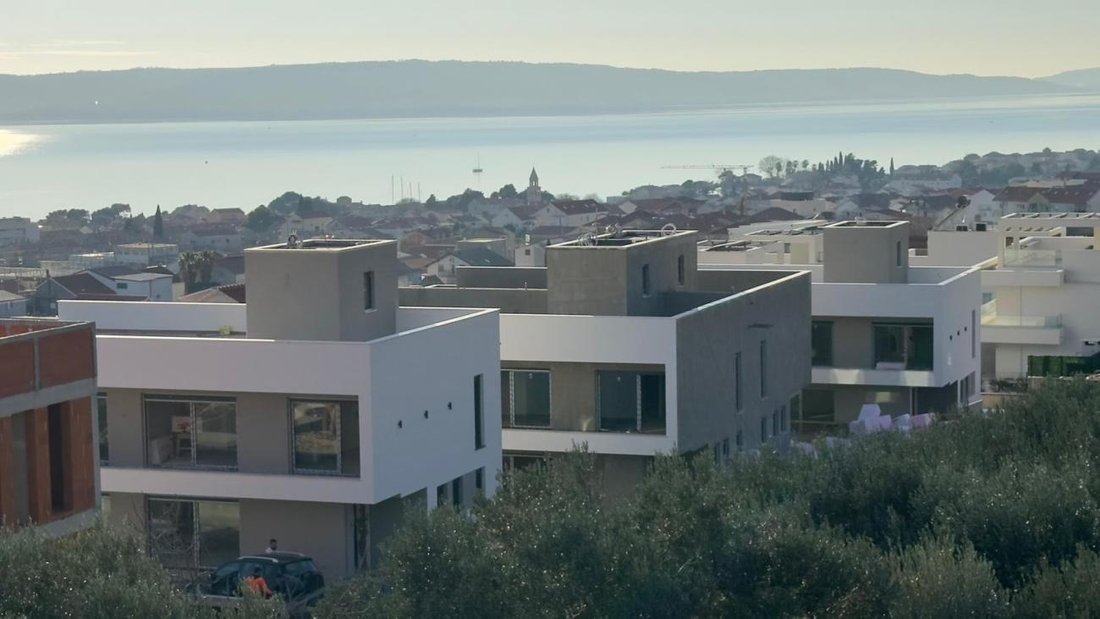 Villa in Kastel Sucurac, Split-Dalmatia County, Croatia 1 - 16821710