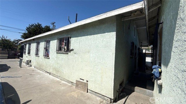 Los Angeles, California, United States 5 - 16820273