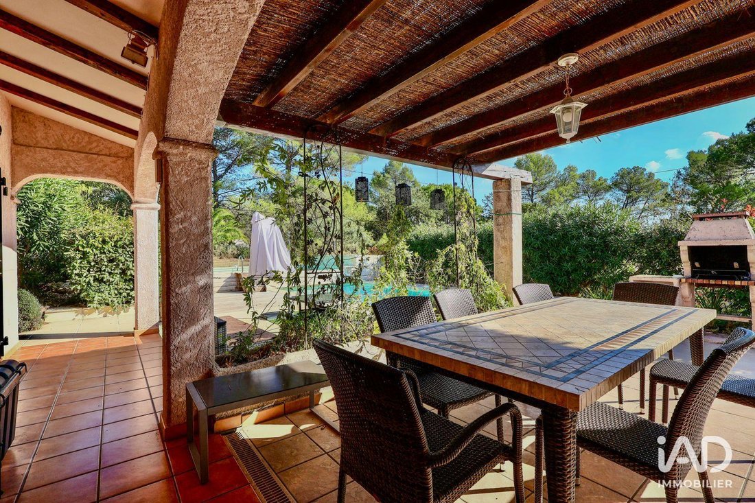 House in Bagnols-en-Forêt, Provence-Alpes-Côte d'Azur, France 4 - 16820789