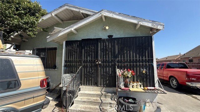 Los Angeles, California, United States 2 - 16820273