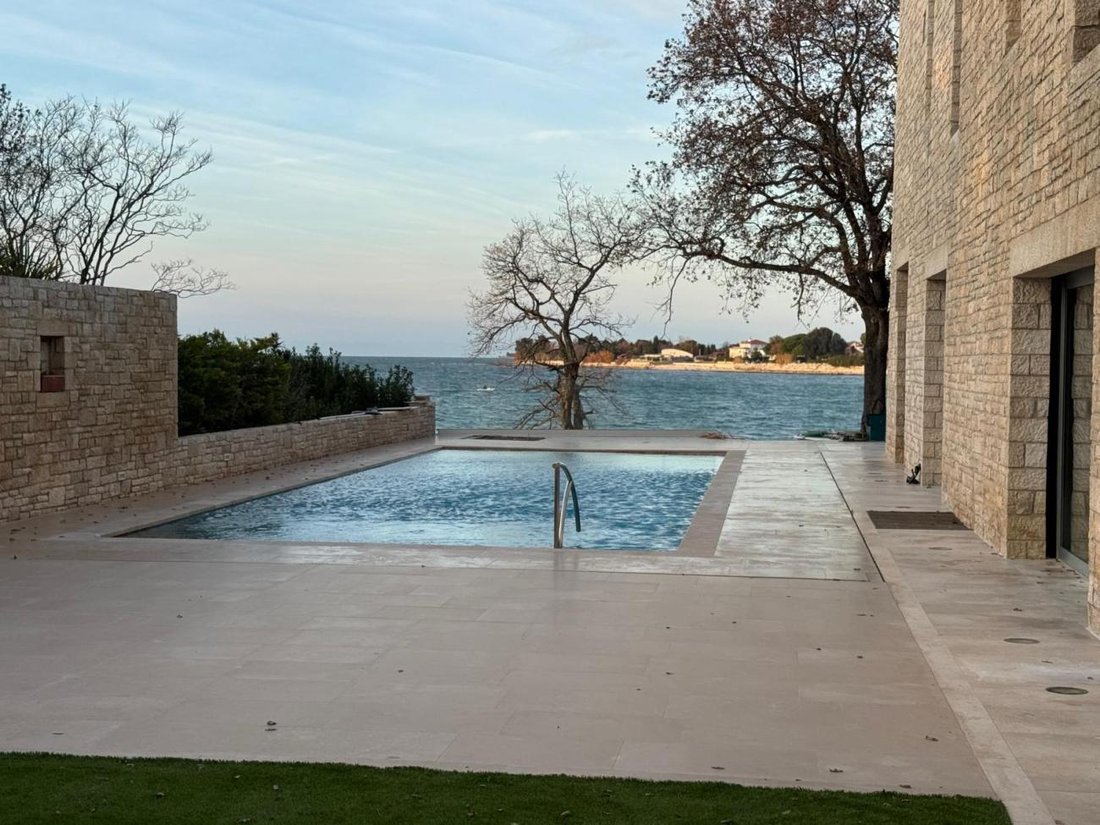 Villa in Umag, Istria County, Croatia 1 - 12249342