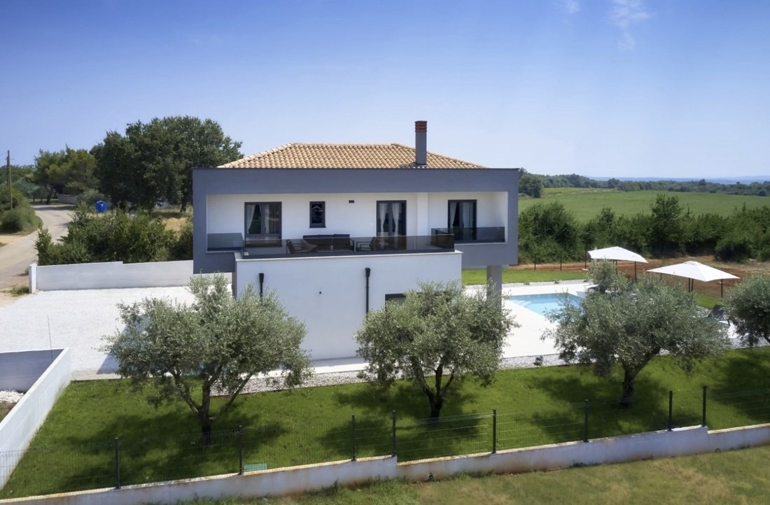 Villa in Loborika, Istria County, Croatia 2 - 16821712
