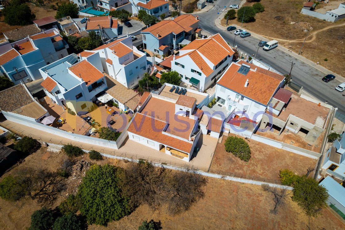 House in Olhos de Agua, Algarve, Portugal 2 - 16819444