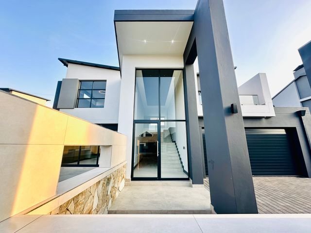 House in South Africa 2 - 16363459