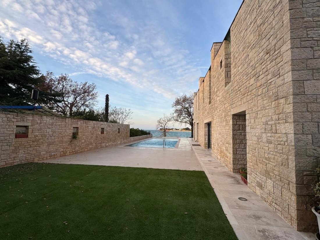 Villa in Umag, Istria County, Croatia 5 - 12249342