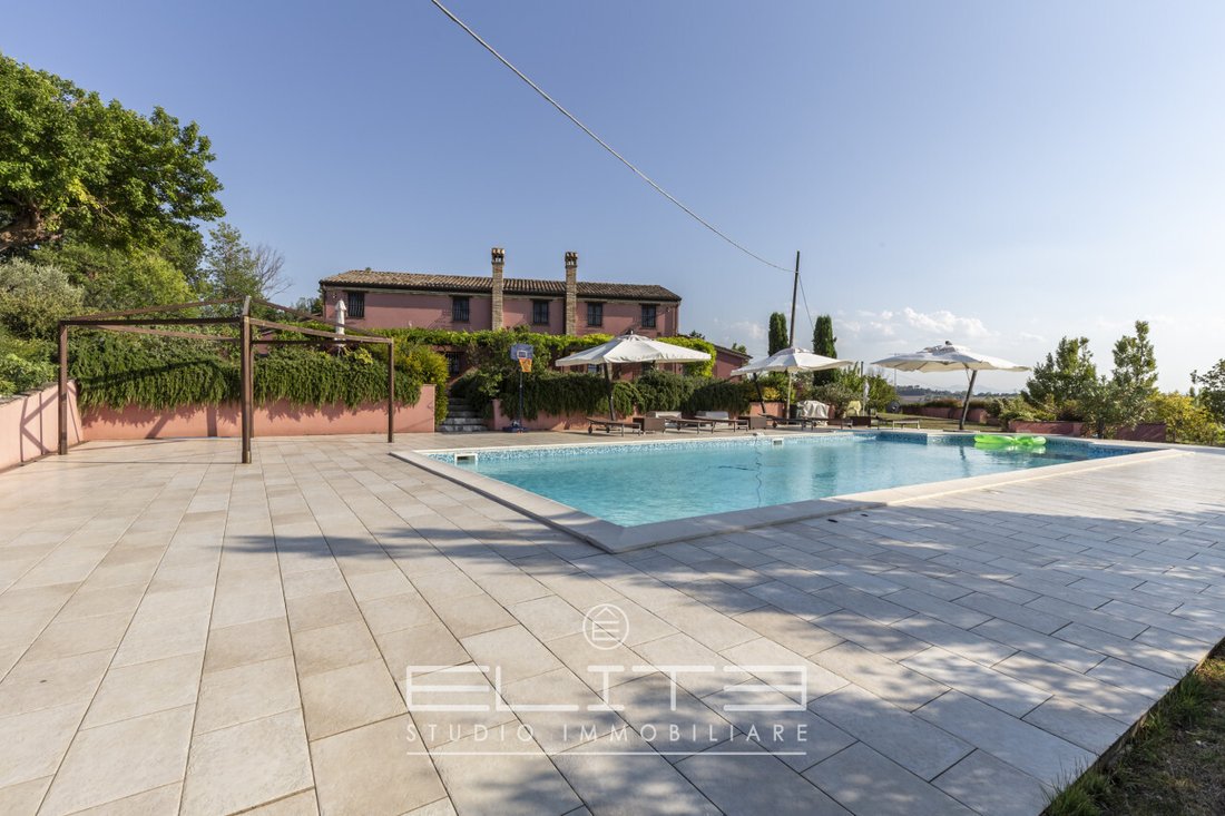 Villa in Senigallia, Marche, Italy 1 - 16821990