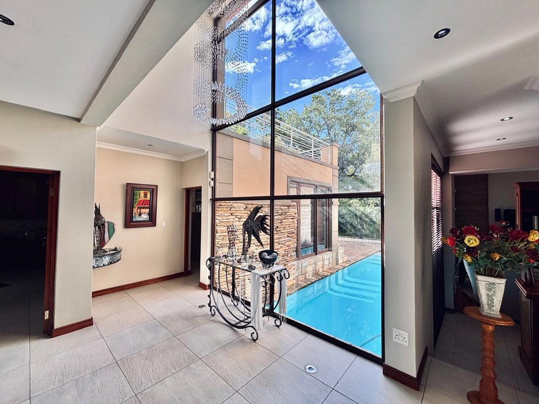 House in Vanderbijlpark S. W. 5, Gauteng, South Africa 2 - 16820467