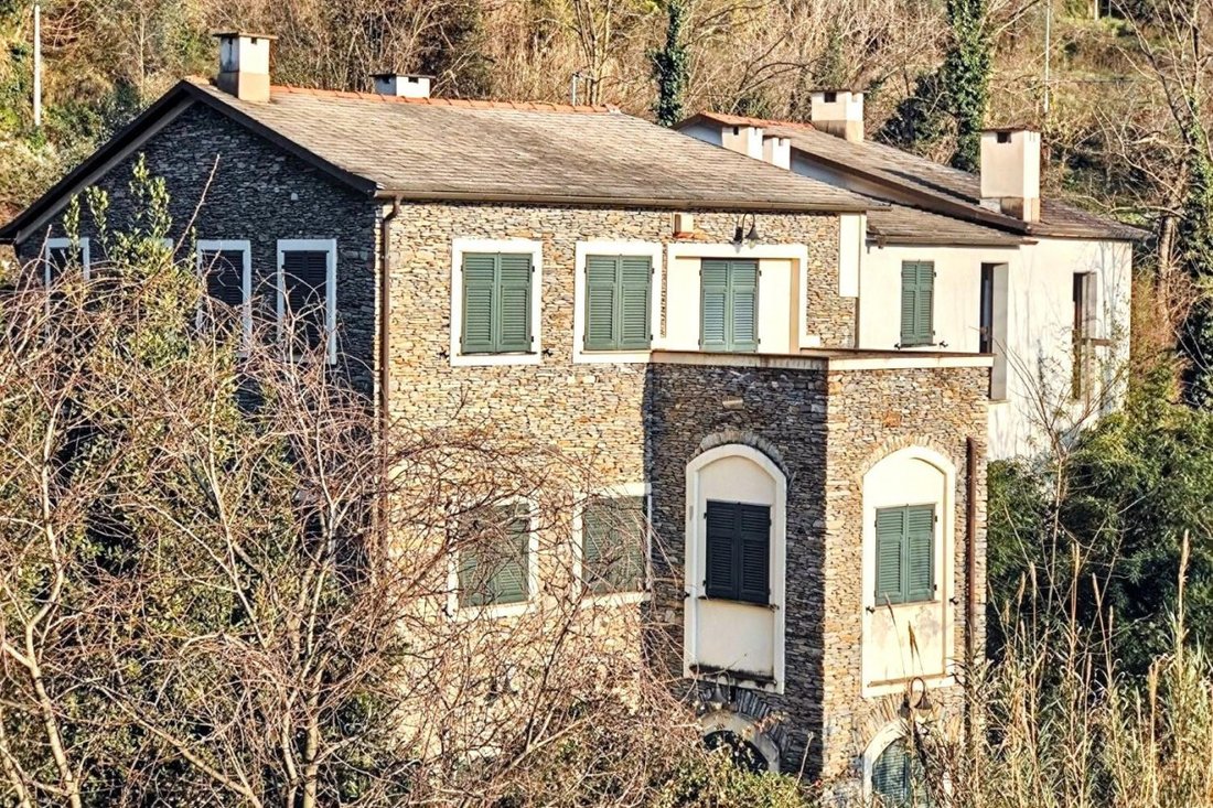 Estate in Cogorno, Liguria, Italy 1 - 16822021