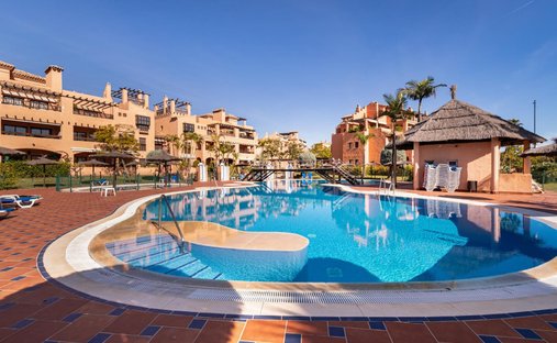 Wohnung in Atalaya Isdabe, Estepona, Andalusien 1