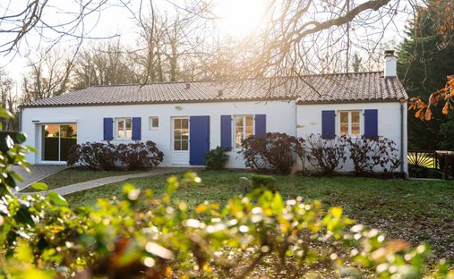 House in Breuillet, Nouvelle-Aquitaine, France 1