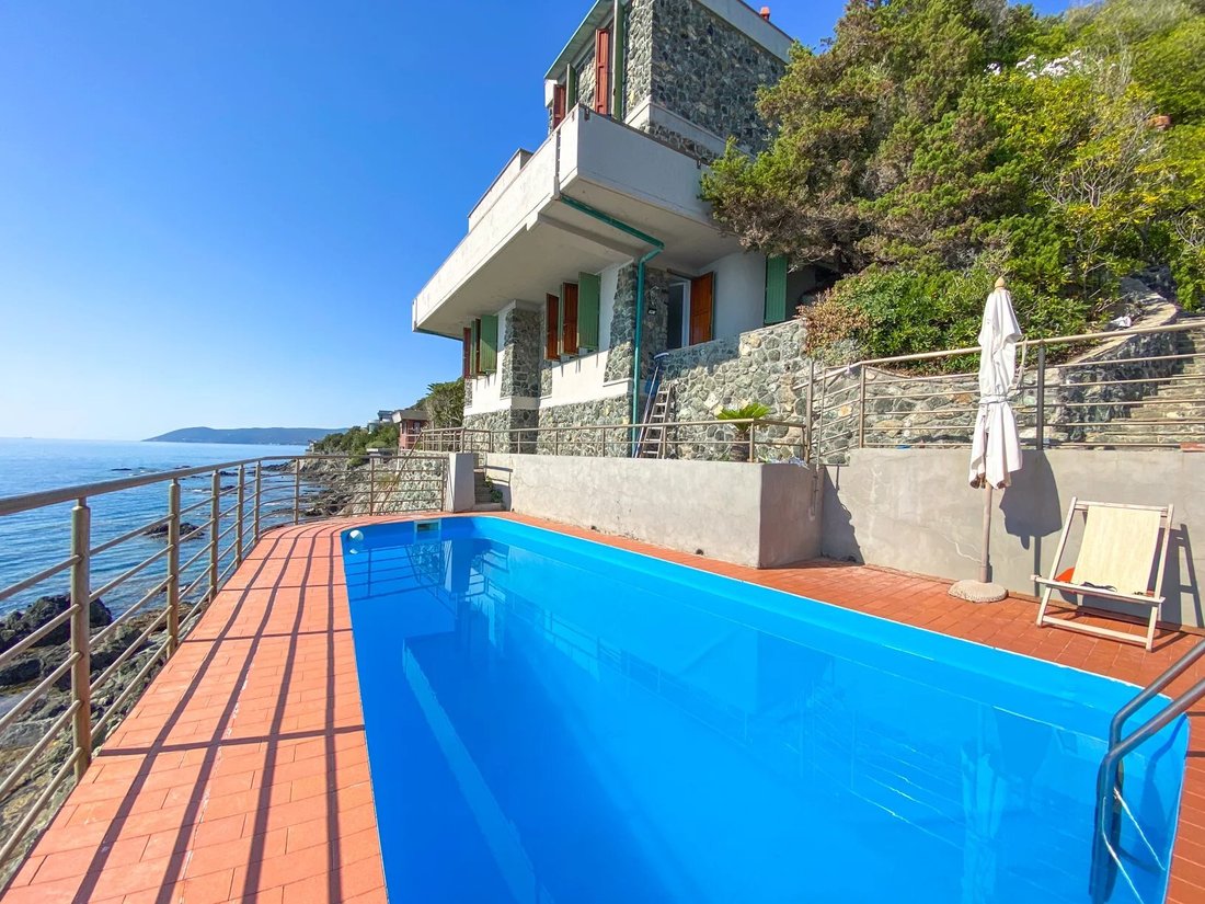 Villa in Lillatro Station, Rosignano Marittimo, Italy 1 - 16732386