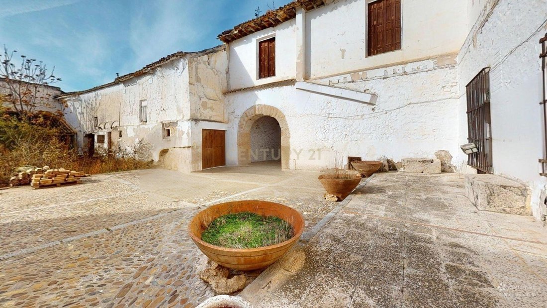 Chateau in Santa Cruz de la Zarza, Castile-La Mancha, Spain 2 - 16820038