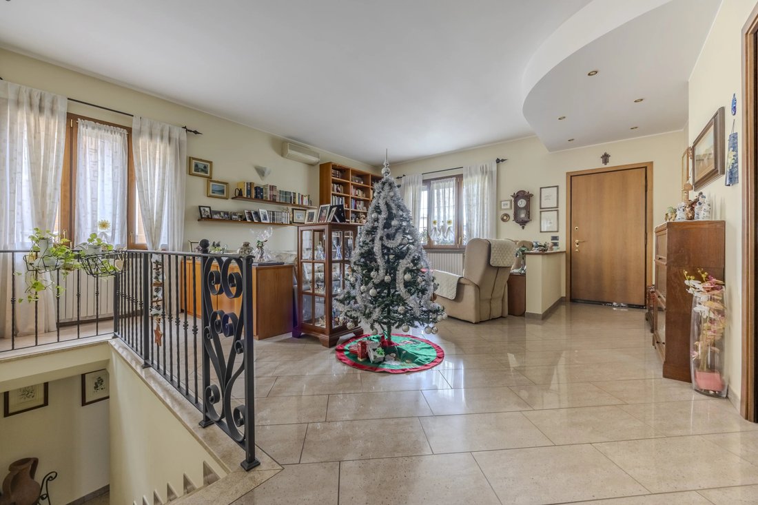 Villa in Bollate, Lombardy, Italy 2 - 16820938