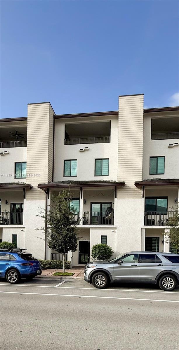 Townhouse in Miami Springs, Florida, United States 1 - 16812136