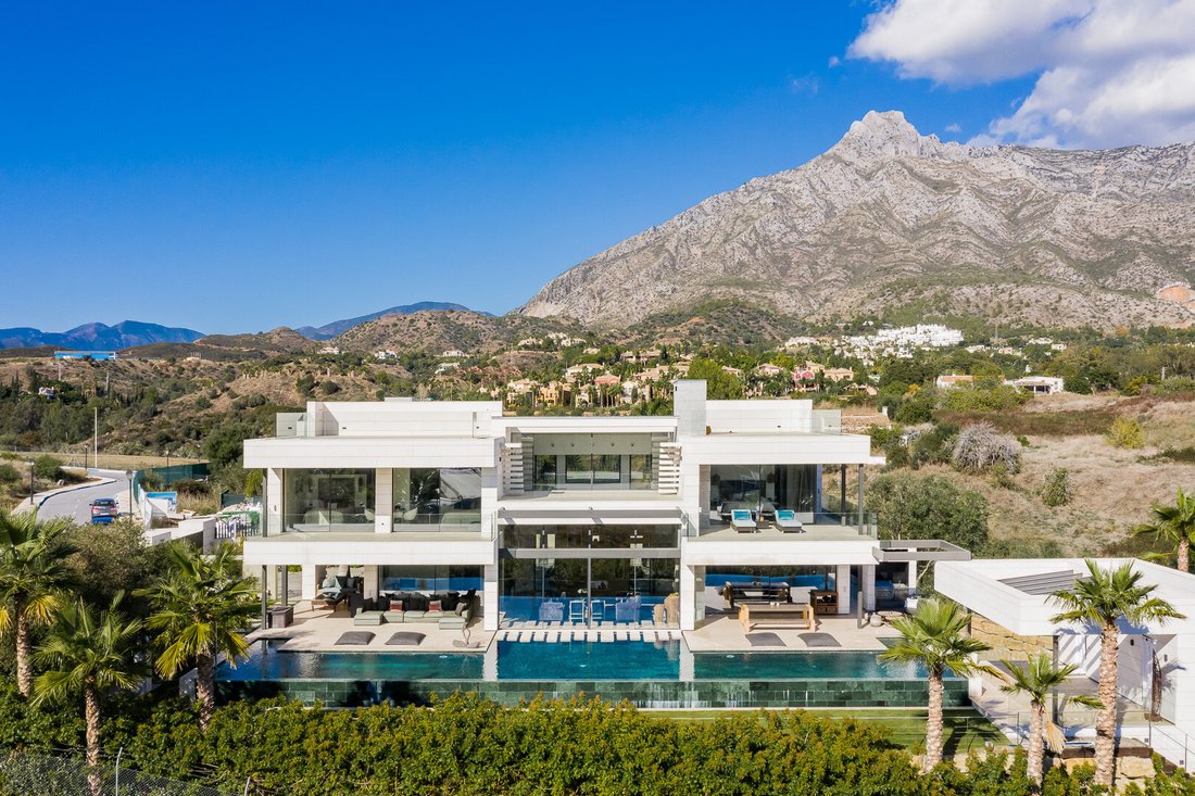 Villa in Golden Mile, Andalusia, Spain 1 - 16819536