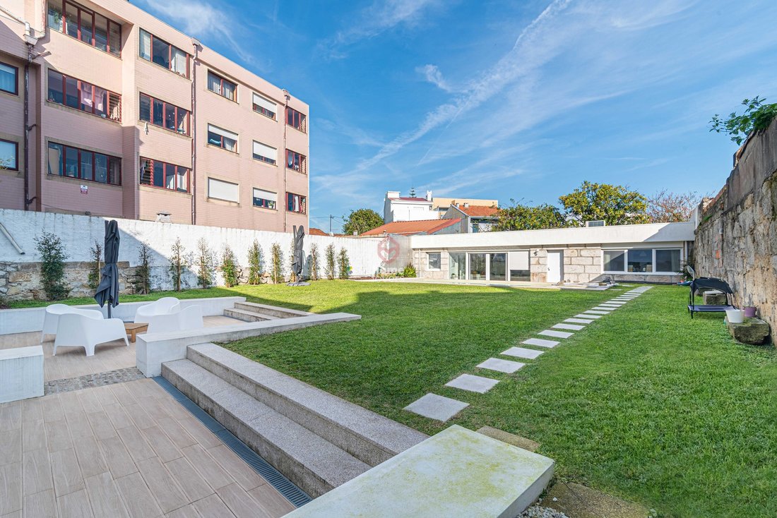 Villa in Aldoar, Foz do Douro e Nevogilde, Porto District, Portugal 2 - 16820573