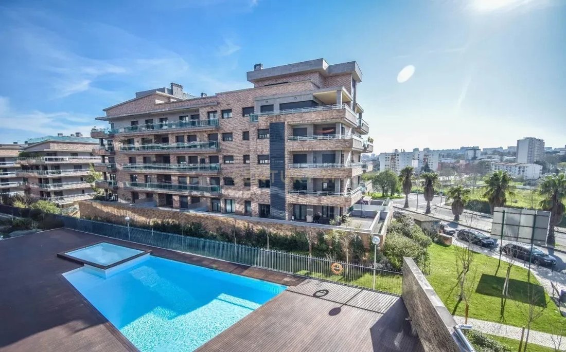 Apartment in Moscavide e Portela, Lisbon, Portugal 3 - 12307196
