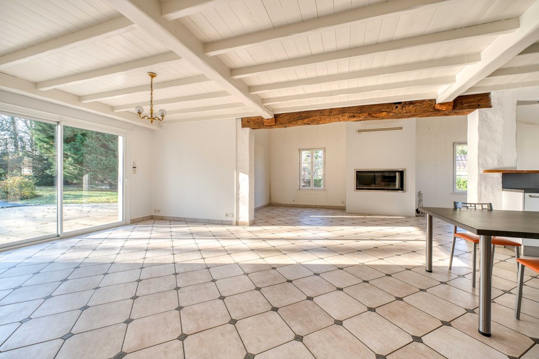 House in Breuillet, Nouvelle-Aquitaine, France 2 - 16820886