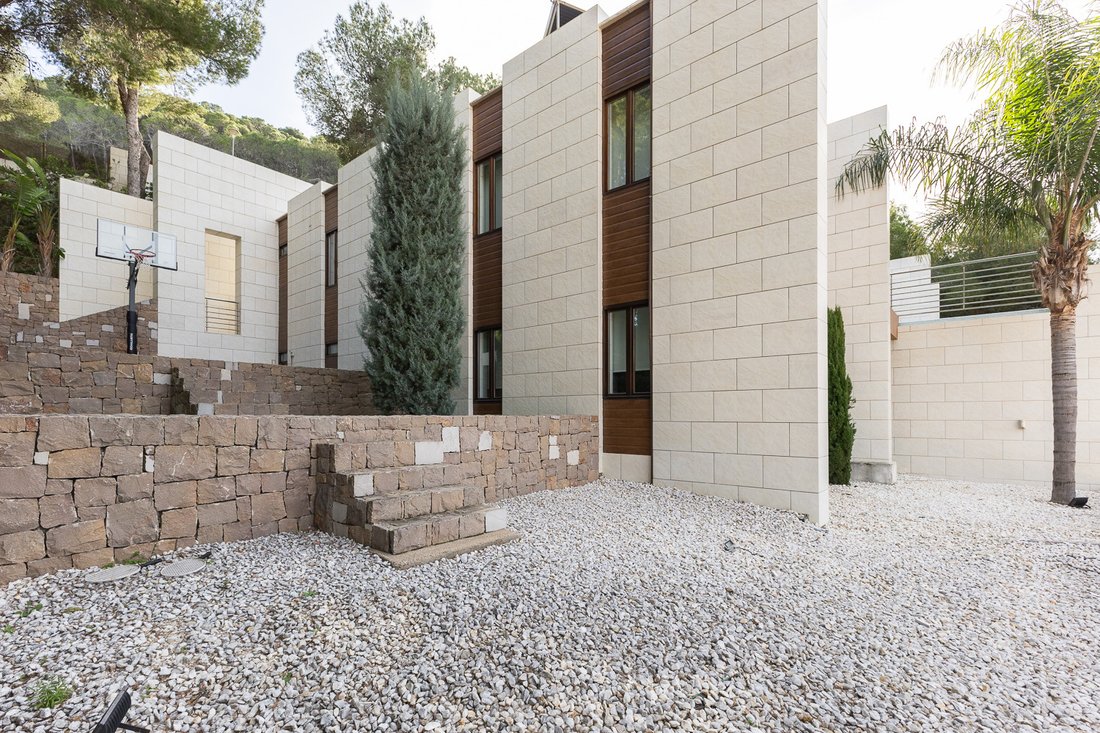 House in Chiva, Valencian Community, Spain 2 - 16821436