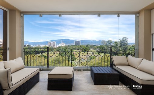 Apartment in Cinco Esquinas, San José Province, Costa Rica 1